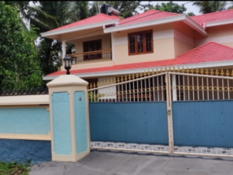 20 Cent Land 4 BHK House For Sale at Mannathala, Trivandrum 
